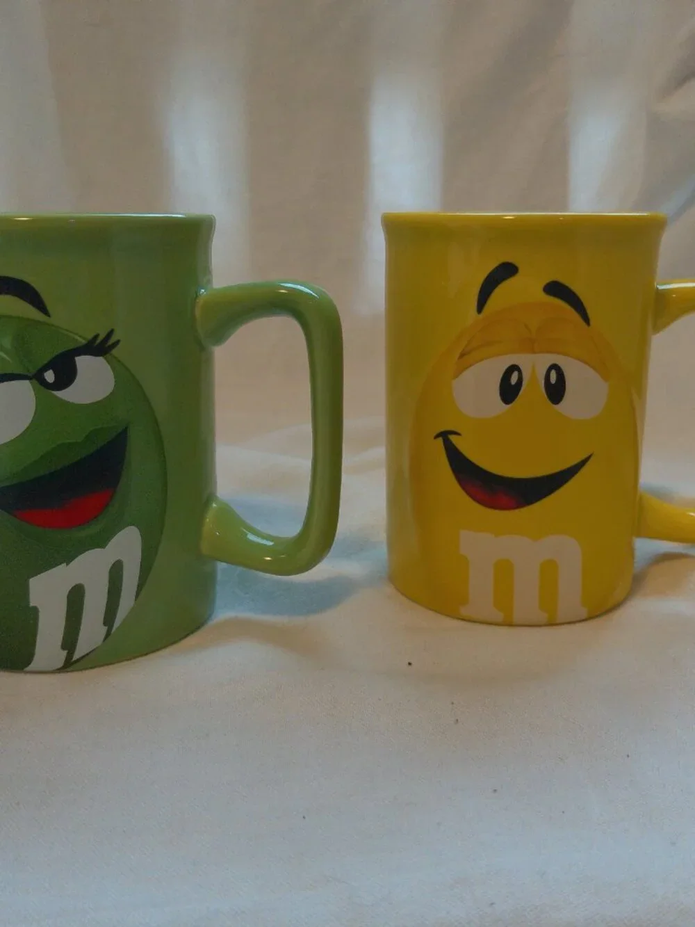 M & M Coffee Mugs Green Yellow Lot of 2 VGUC